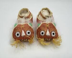 Chinese Embroidered Lion Head Baby Shoes with Tail 4” Long Handmade Vintage Pair